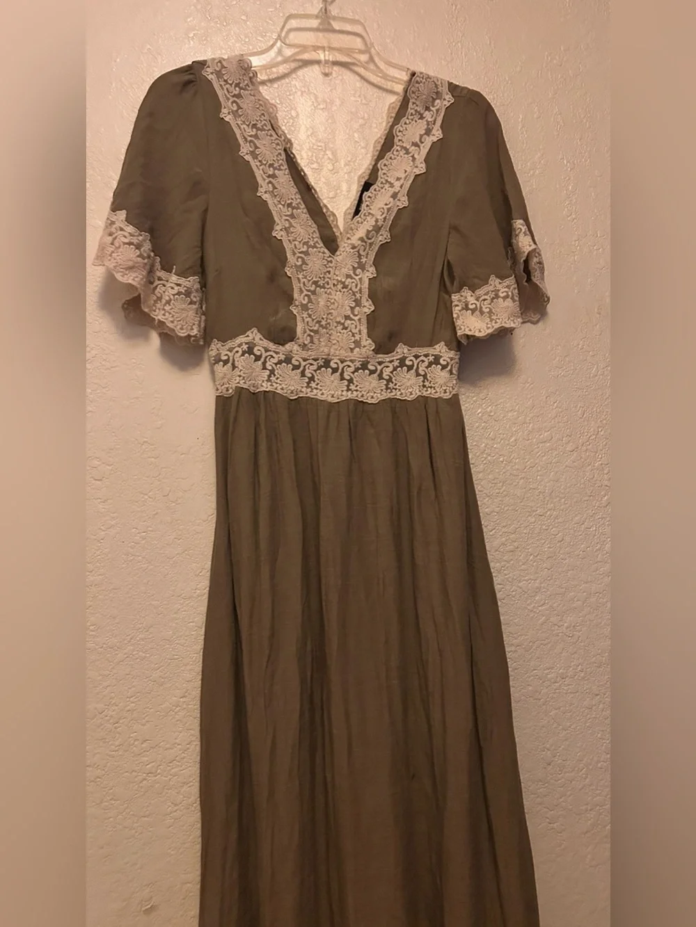 Wishlist Olive Green Maxi Dress with Cream Lace Trim - Picture 2 of 6
